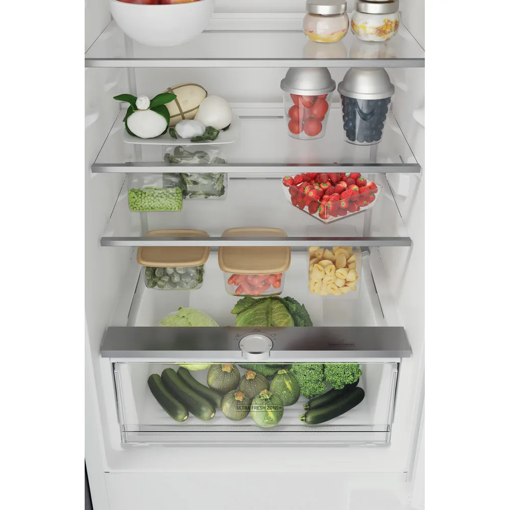 Hotpoint HTC18 T112 UK - White Integrated 70/30 Frost Free Fridge Freezer - E energy - Image 7